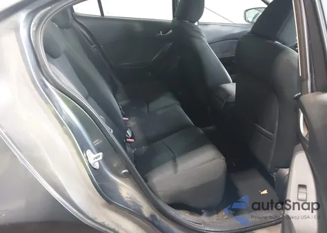 2015 Mazda Mazda3 I Sport z USA, uszkodzony, nr VIN 3MZBM1U75FM124181